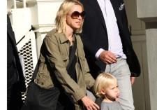 2009__10__naomimainhoriz 225×157.jpg