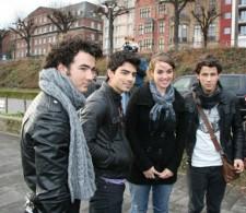 2009__11__wenn82564441 225×195.jpg