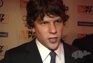 2010__09__jesse_eisenberg_sept29 300&#215;204.jpg