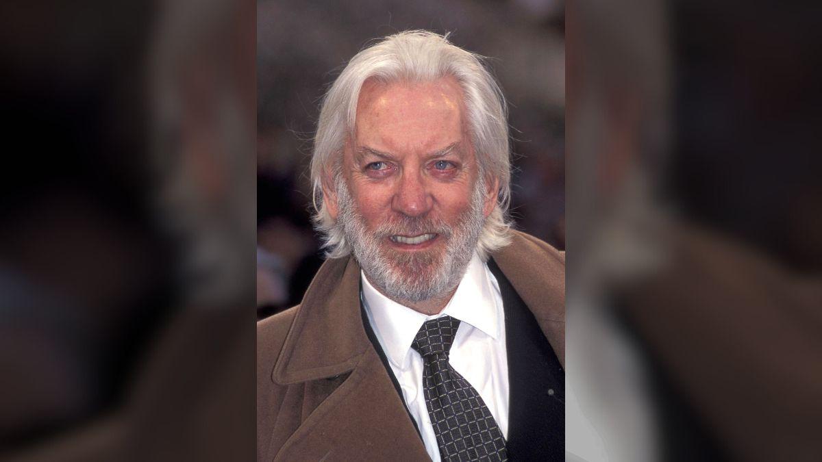 image of Donald Sutherland left behind a completed memoir.