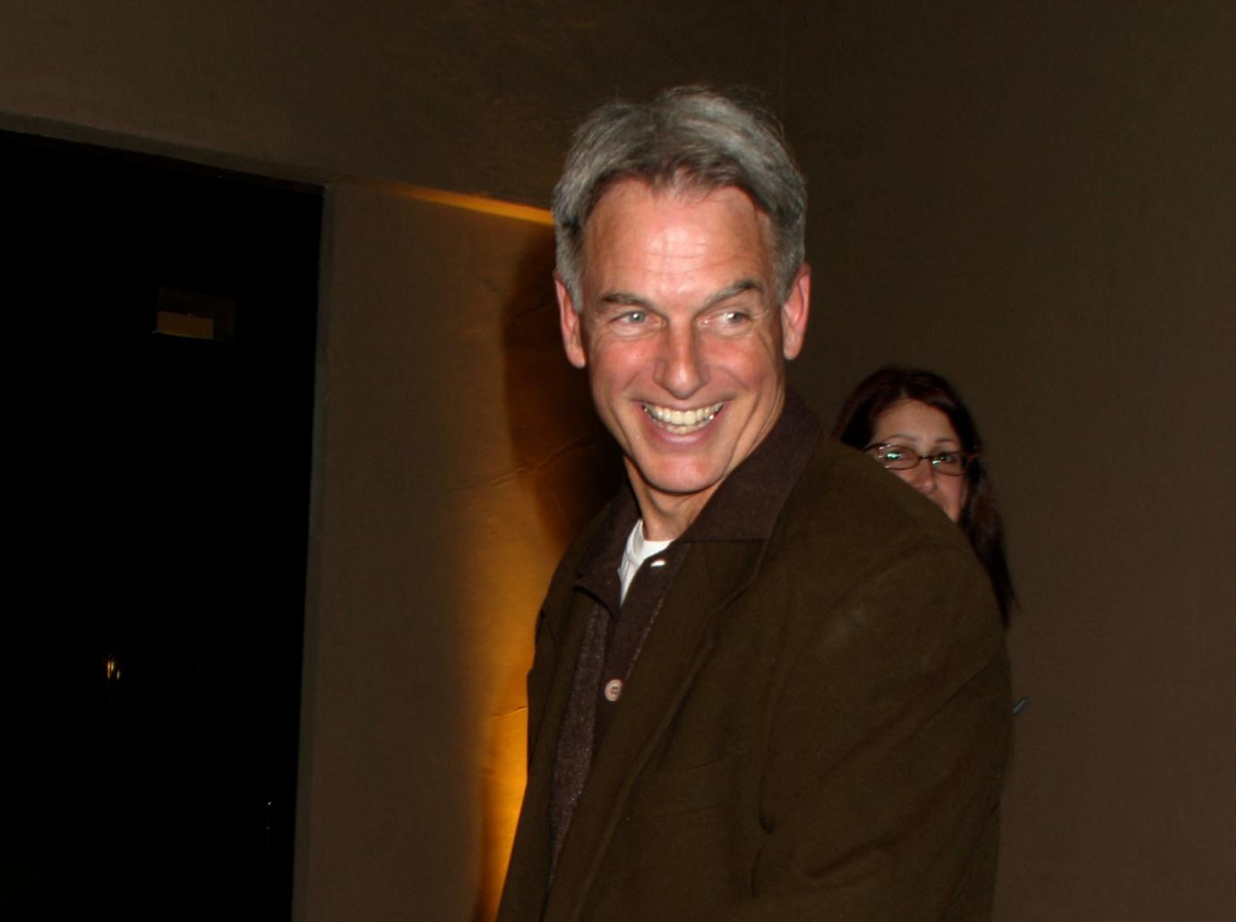 mark harmon cold call led first date wife pam dawber