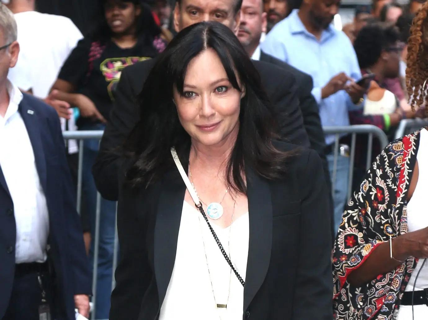 shannen doherty cancer getting rid belongings easier transition death