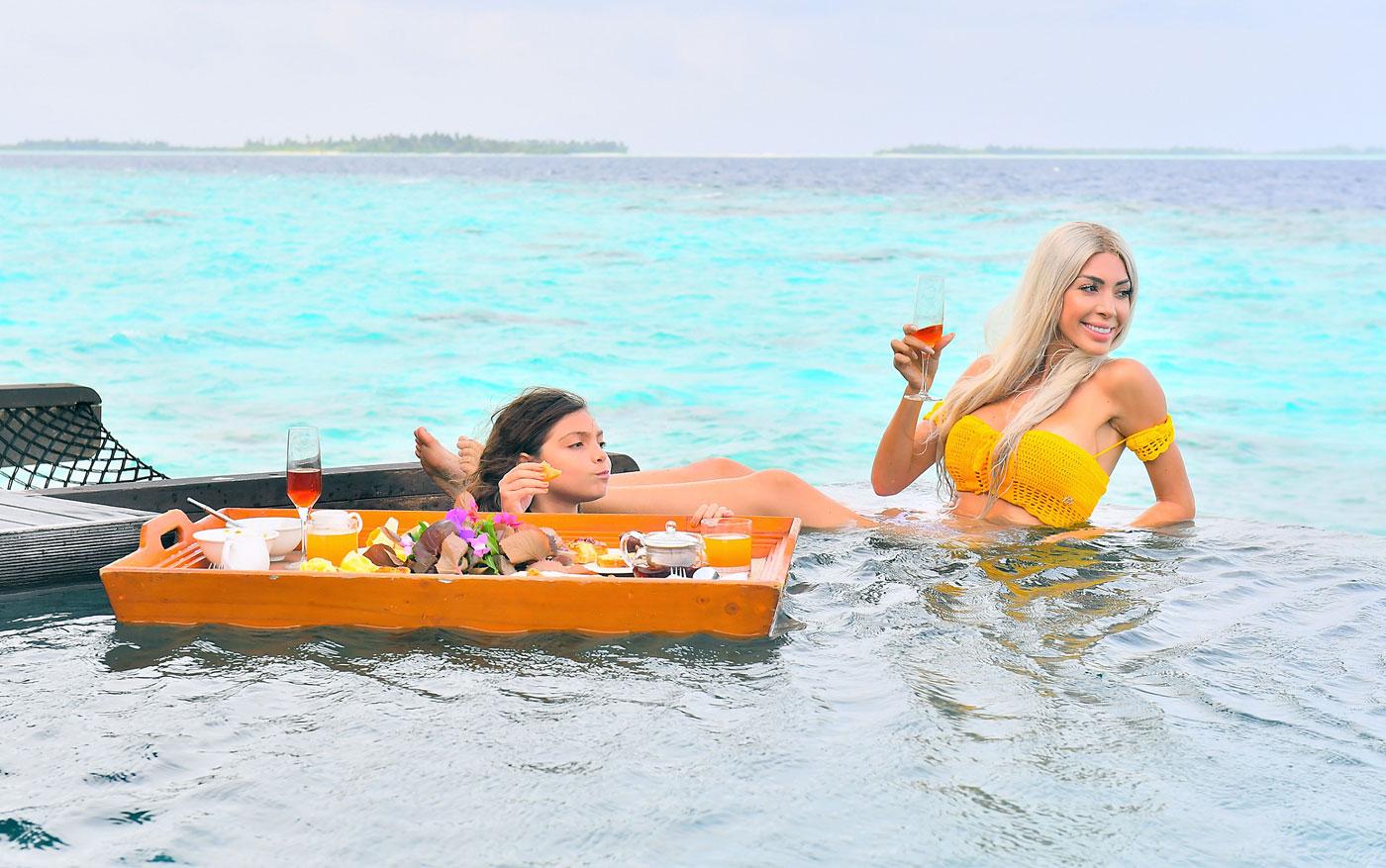 EXCLUSIVE: Farrah Abraham enjoys a &#8216;floating breakfast&#8217; while vacationing in Maldives.