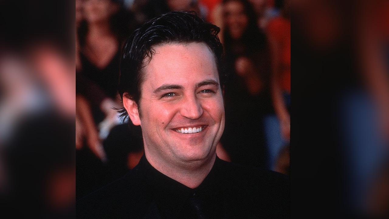 Photo of Mathew Perry traveled back and forth between a rehab facility in Malibu and the set of 'Friends.'