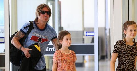 Keith urban kids post pic