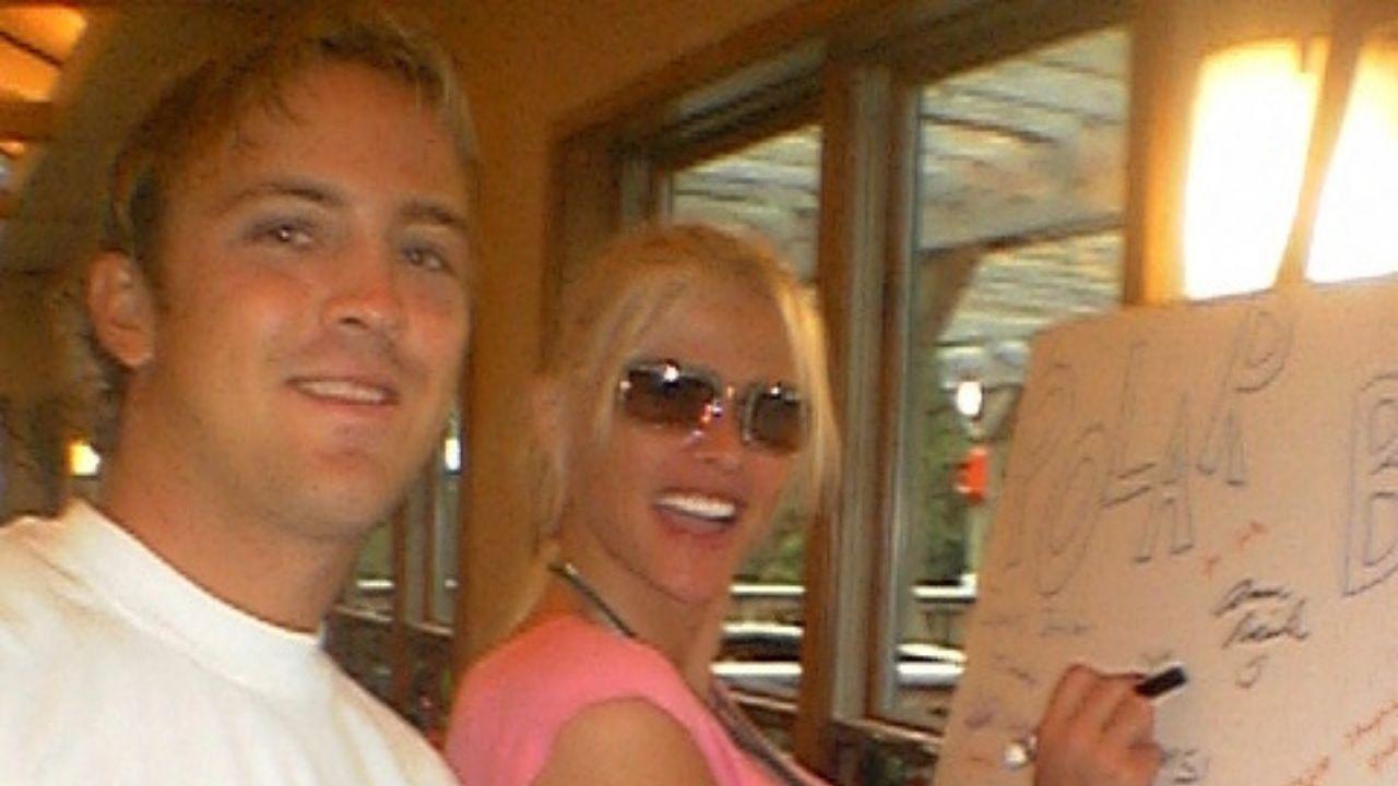 Image of Larry Birkhead and Dannielynn visit the Kentucky Derby every year after he met Anna Nicole there back in the day.