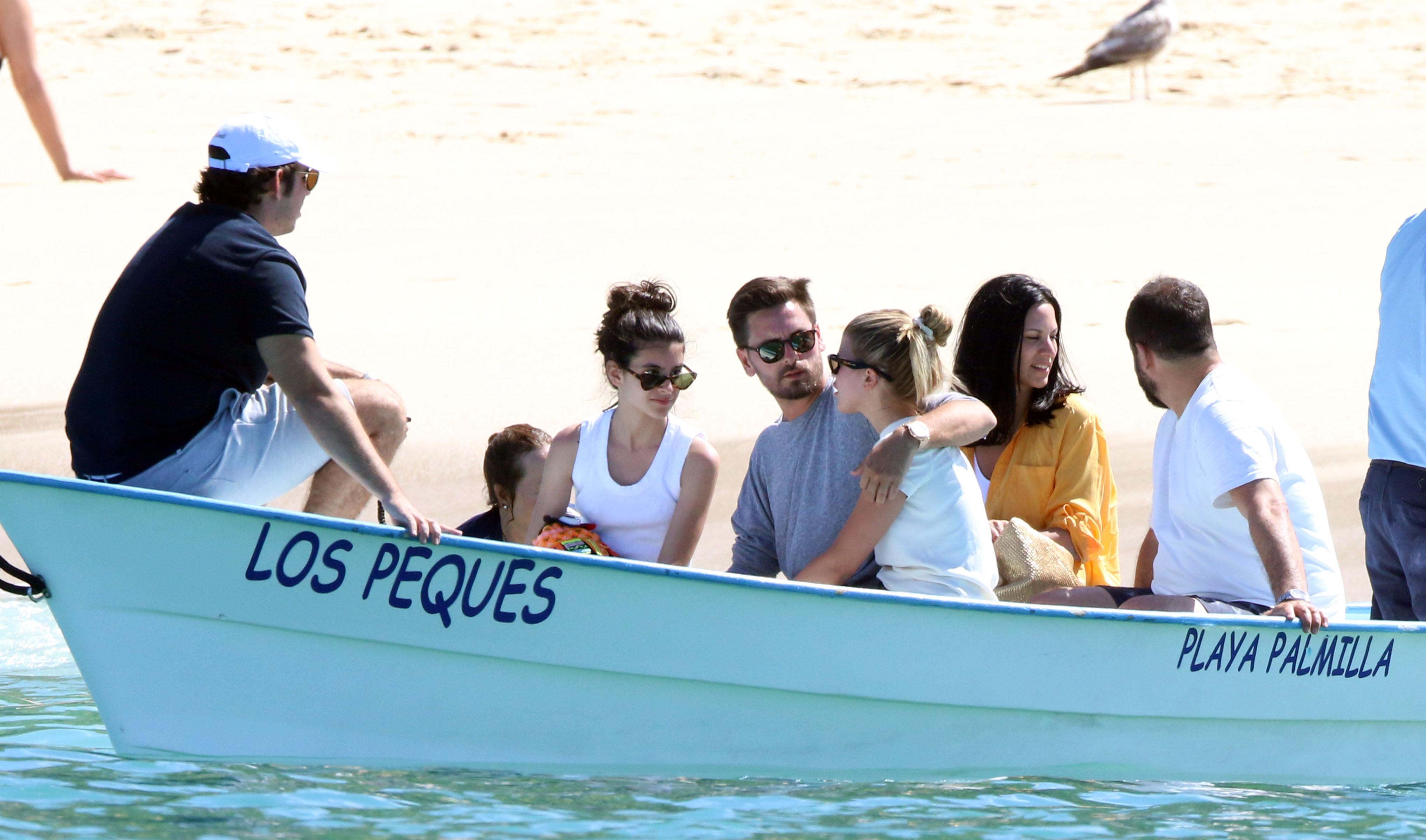 Scott Disick &amp; Sofía Richie relaxing on a yacht while on vacation in Mexico