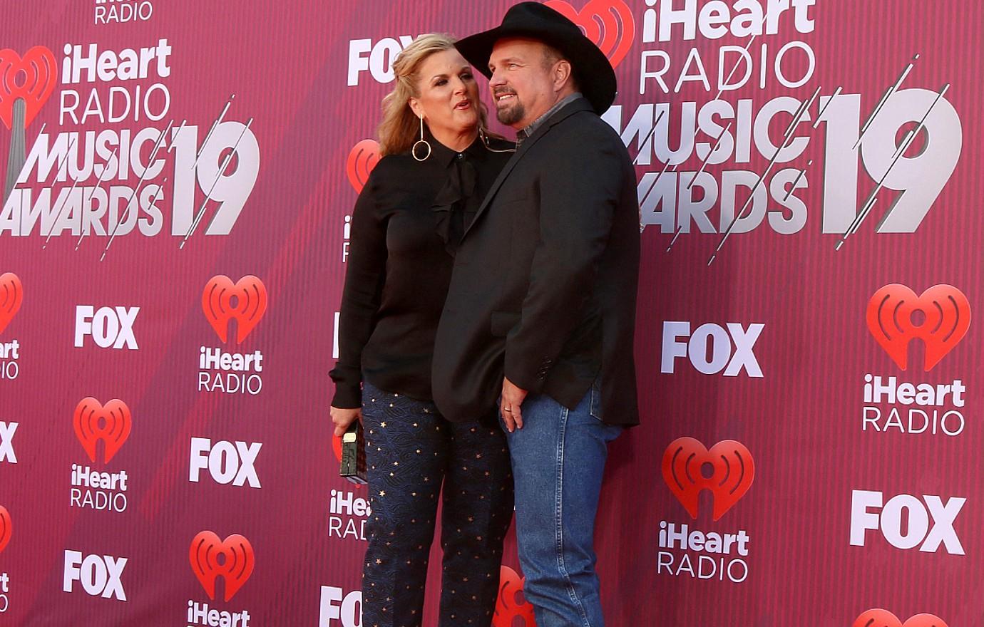 garth brooks trisha yearwood fought like cats and dogs open bar