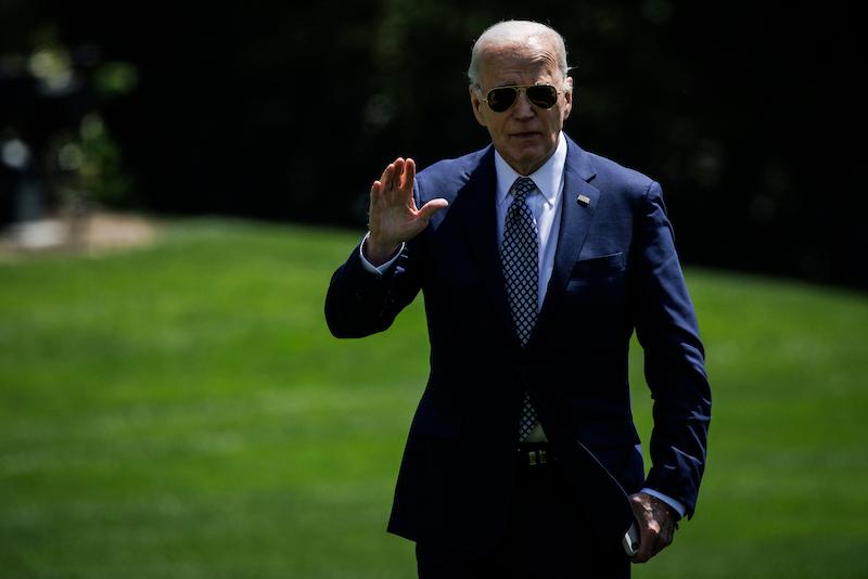 howard stern goes off joe biden wh plant