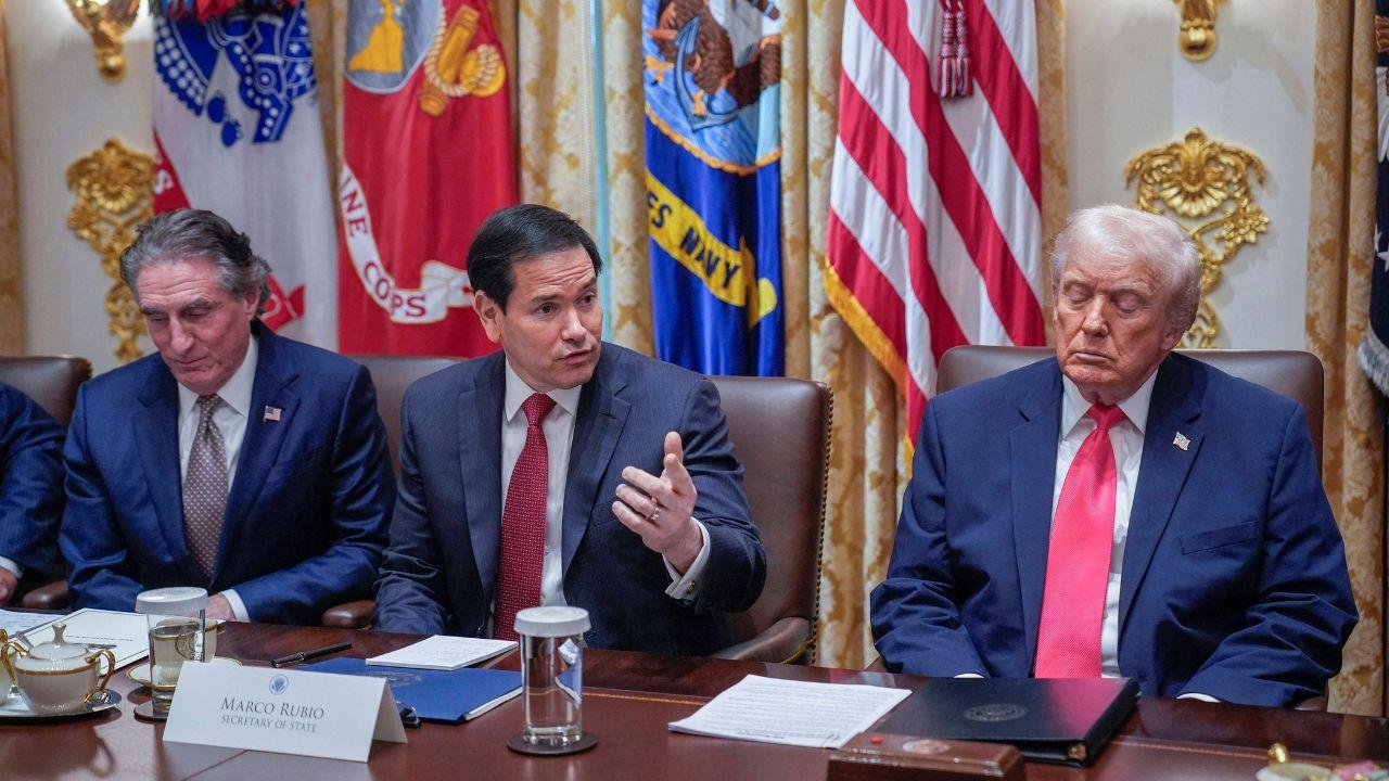 Photo of Trump often dozes off in public.