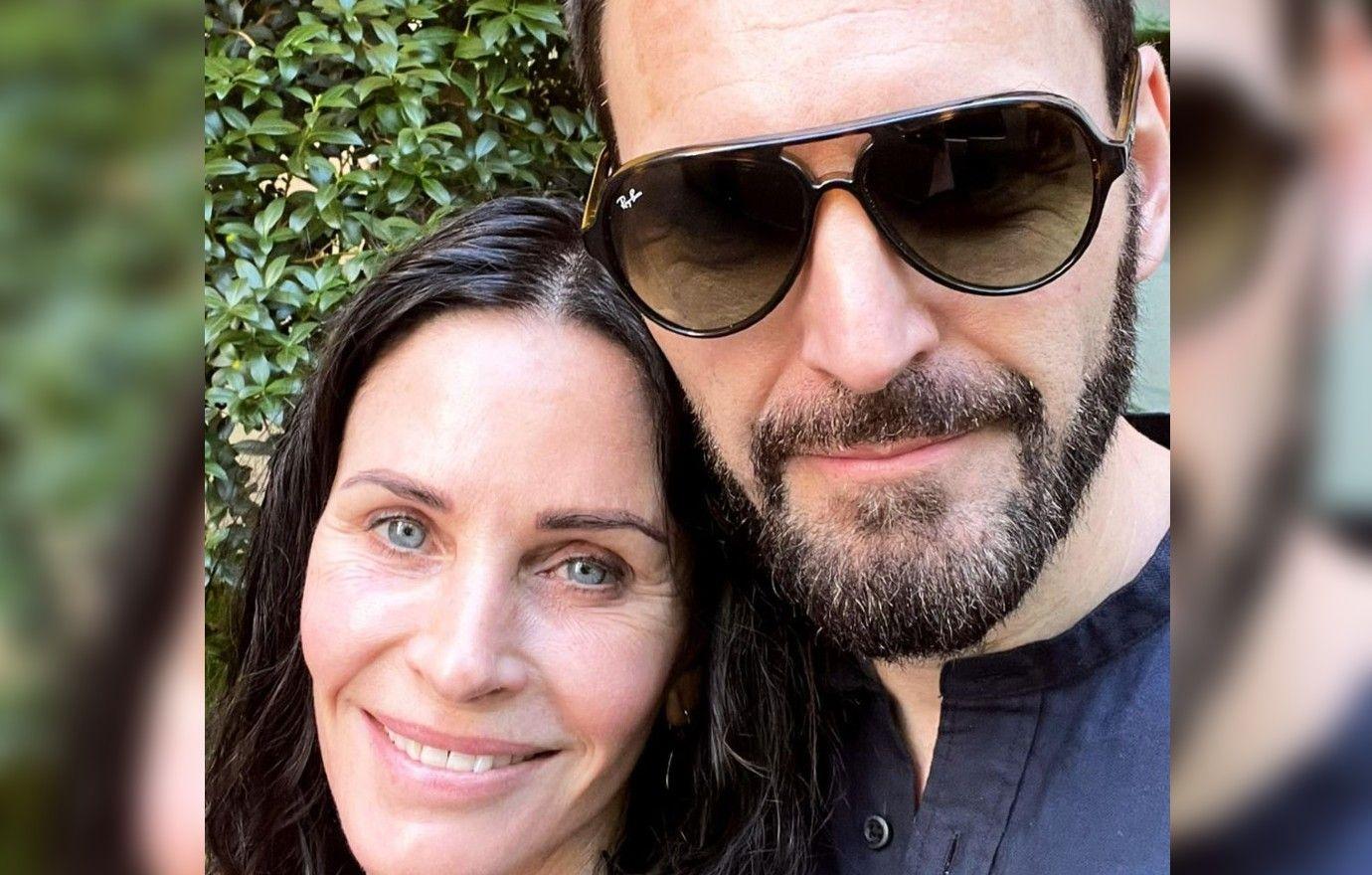 Courteney Cox Flaunts Fab Figure In Skimpy Two Piece On Johnny Vacation