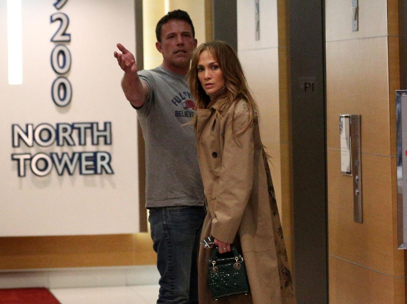 ben affleck moving new home closure jennifer lopez marriage