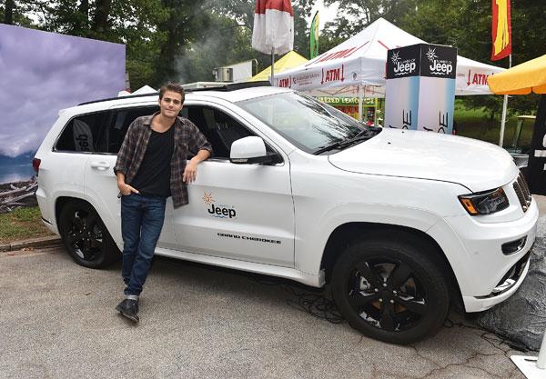 Paul wesley surprise jeep renegade atlanta 2