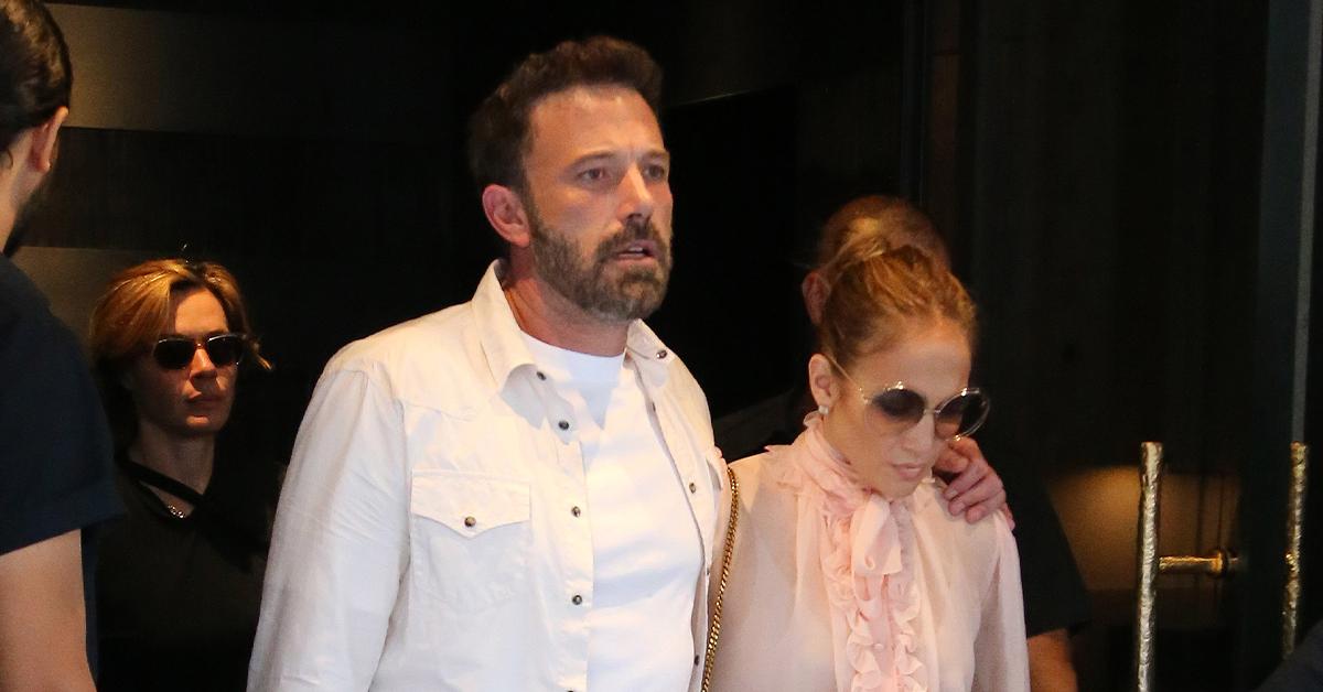 ben affleck feeds wife jennifer lopez second honeymoon italy pp