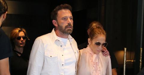 ben affleck feeds wife jennifer lopez second honeymoon italy pp