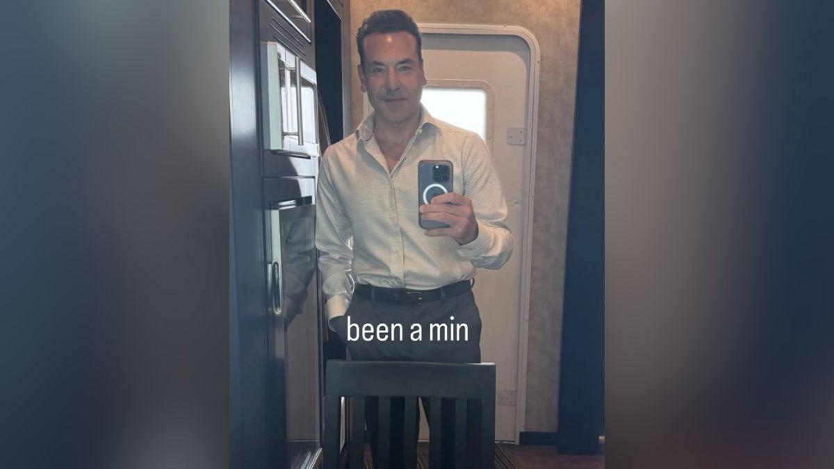 Image of The 'Suits' actor looked unrecognizable in his latest snapshot.