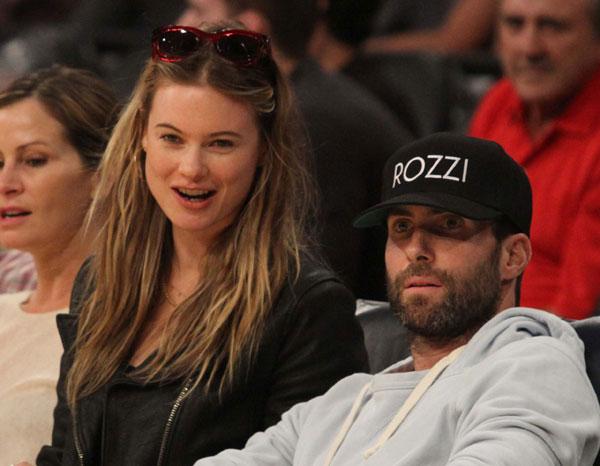 Adam Levine and Behati Prinsloo06