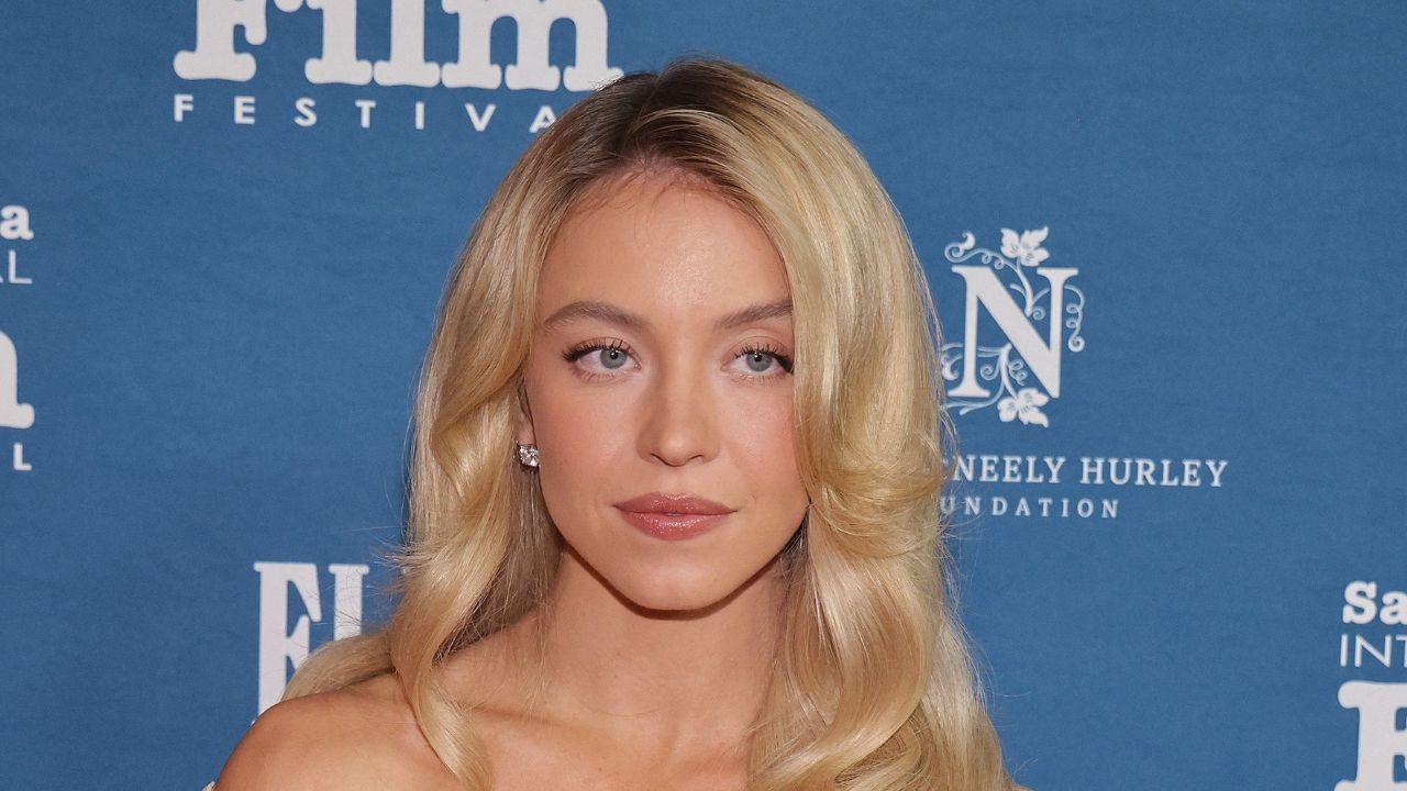 Photo of Sydney Sweeney.