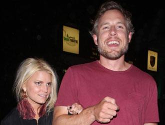 Jessica simpson eric johnson2 babymoon.jpg