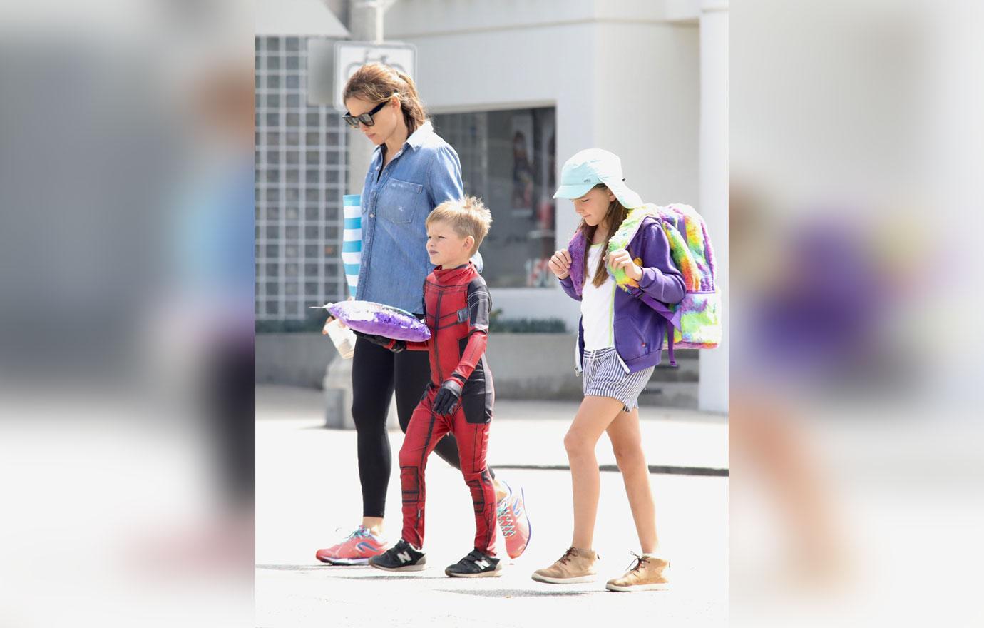 Jennifer garner son team deadpool 4