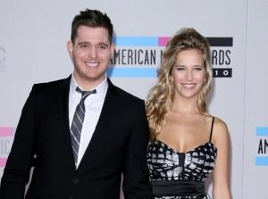 2011__03__Michael_Buble_Luisana_Lopilato_March31newsnea 300×223.jpg
