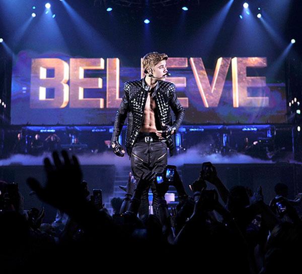 Watch A Live Stream Of Justin Biebers Believe Movie Premiere Right Here 