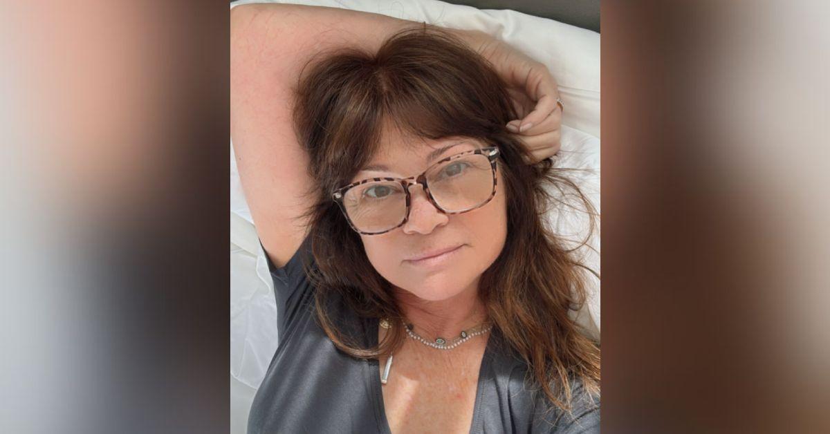 valerie bertinelli makeup free selfie after heartbreaking split mike goodnough