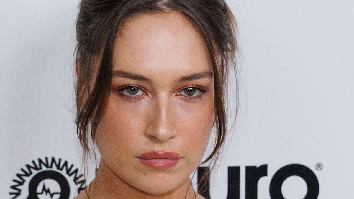 Photo of Elsie Hewitt