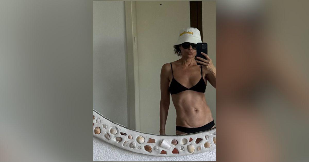 lisa rinna black bikini