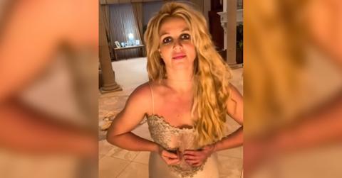 britney spears renews fan concerns nsfw bathtub snappp