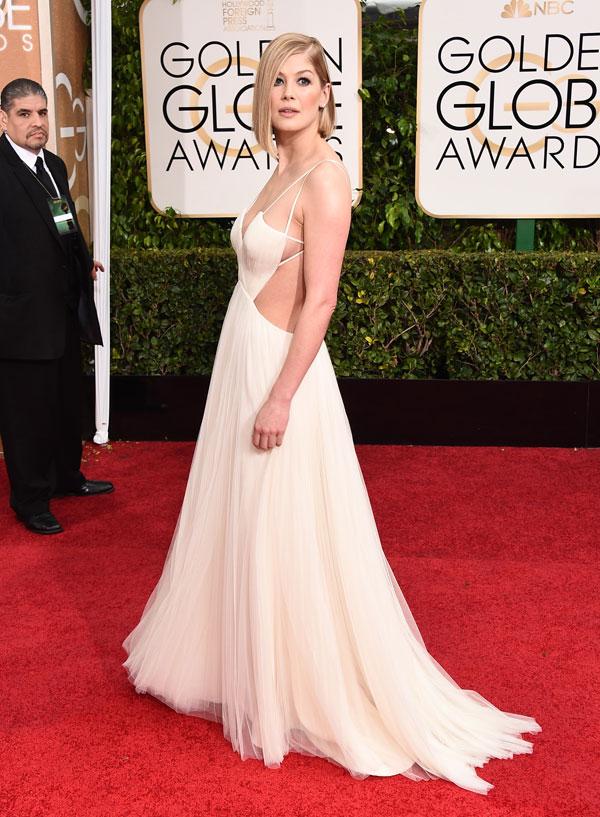 Rosamund pike 72nd golden globes