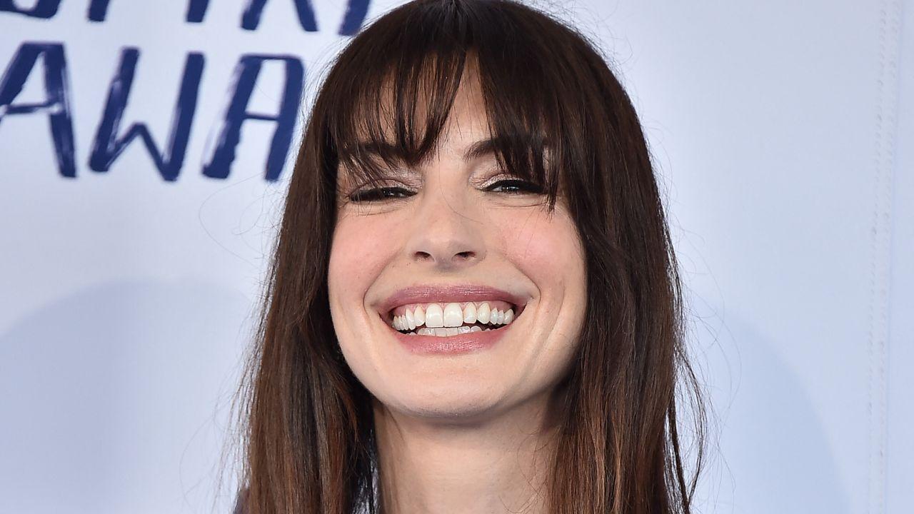 Image of Anne Hathaway.