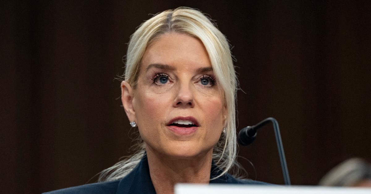Photo of Pam Bondi.