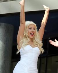 2010__11__wenn5572238 200×300.jpg