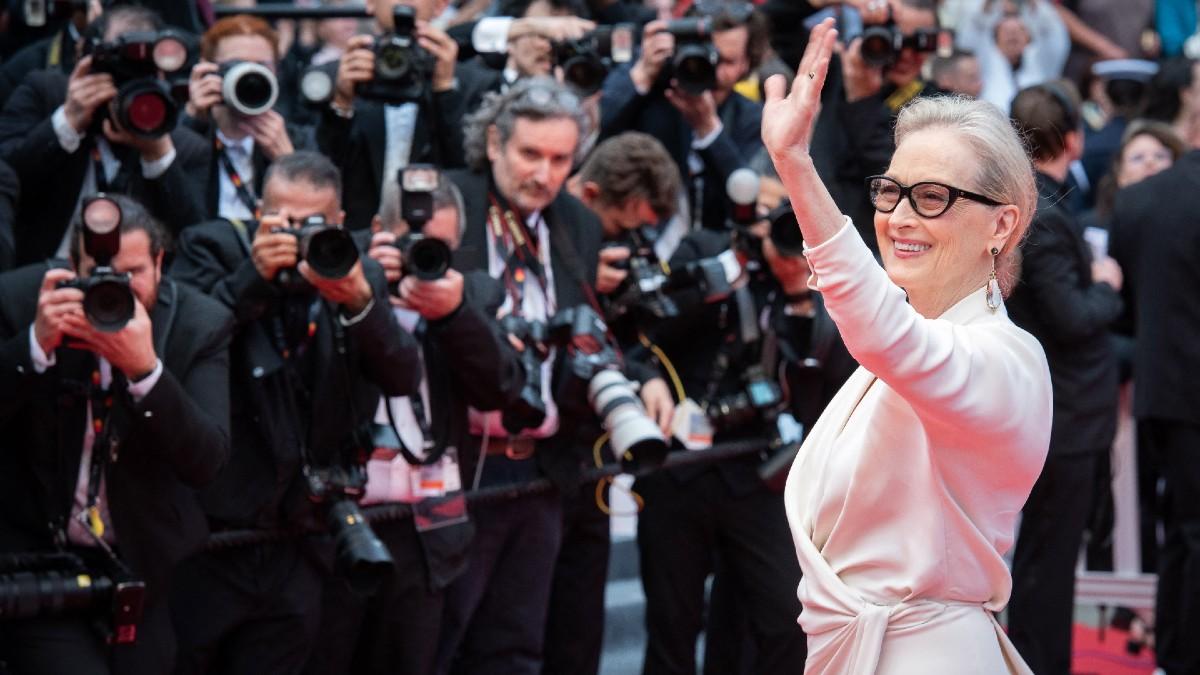 image of The actress weighed in on Melania Trump's outfit choices. 