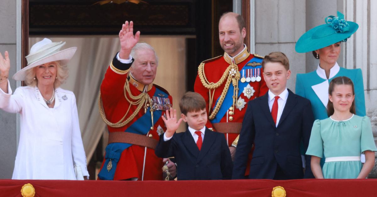 kate middleton back should be forefront royal family trooping colour