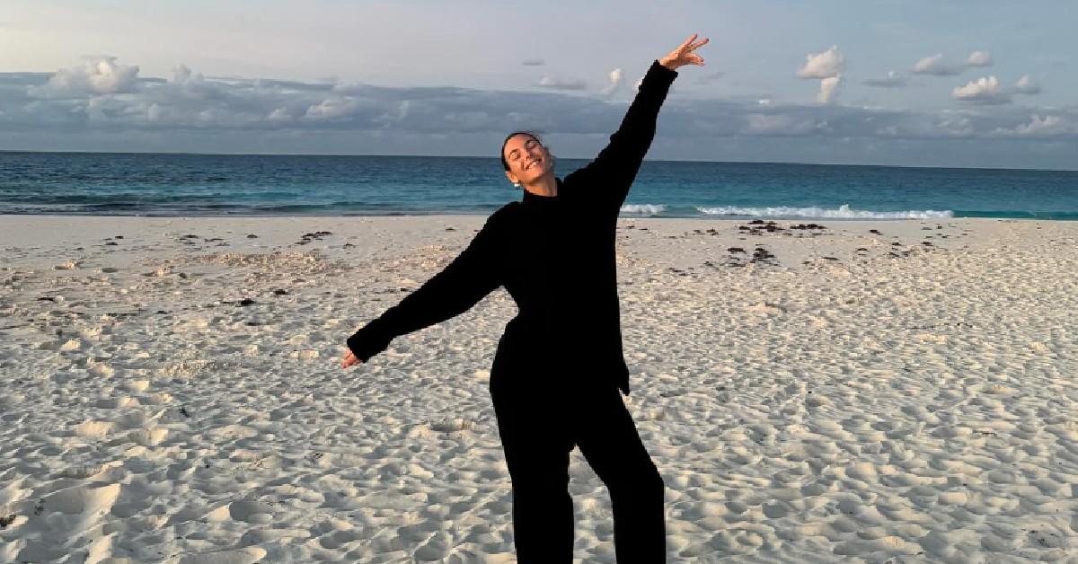 Leonardo DiCaprio's GF Vittoria Ceretti Shows Off Bikini Body: Photos