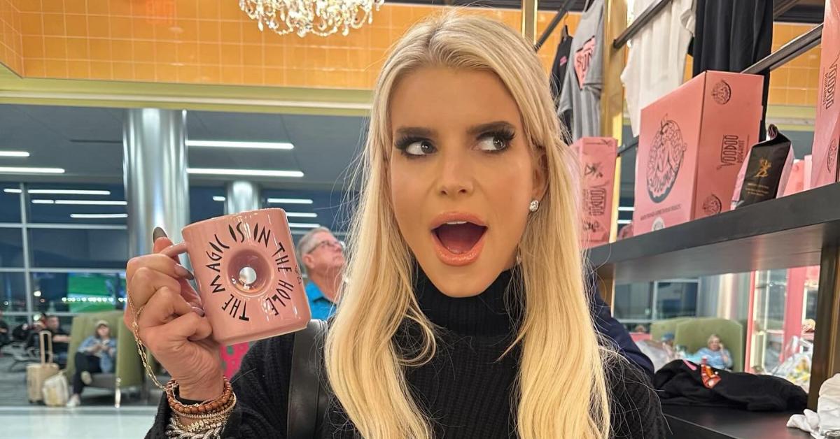 Jessica Simpson Makes Sexual Joke About Her 'Magic Hole': Photo