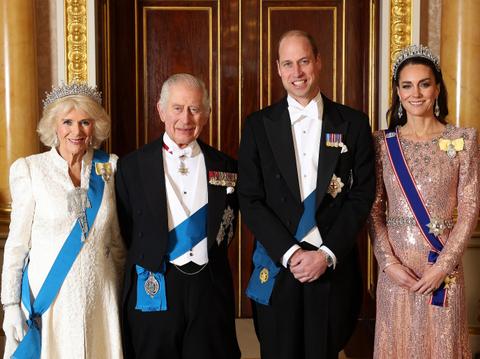 prince harry meghan markle excluded royal family closed door