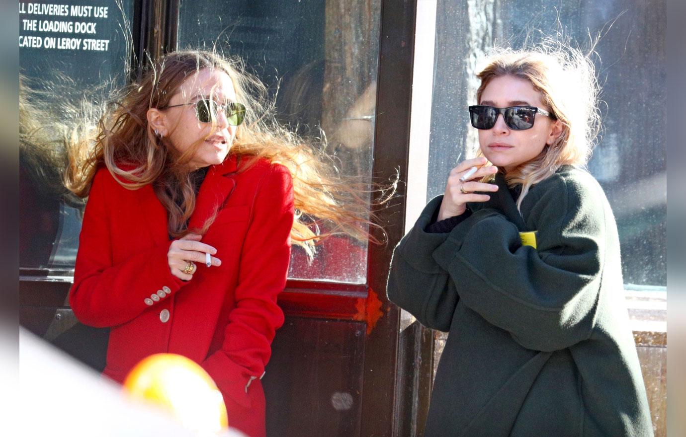 Mary kate ashley olsen freezing smoking NYC 1