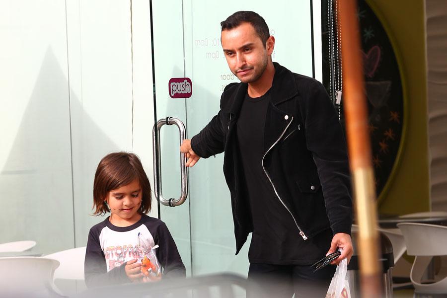 Kim kardsahin mason disick fro yo babysits 04