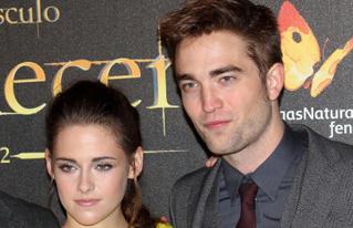 Robert pattinson kristen stewart2 teaser_319x206.jpg