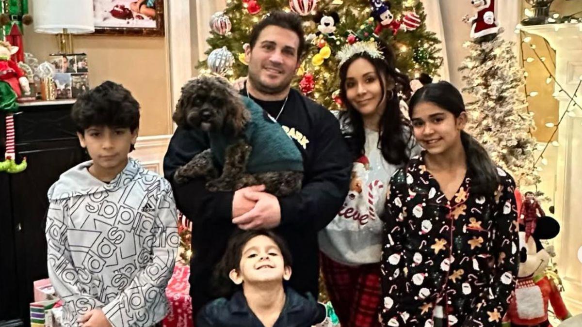 Image of Her family and husband supported her throughout the health battle.