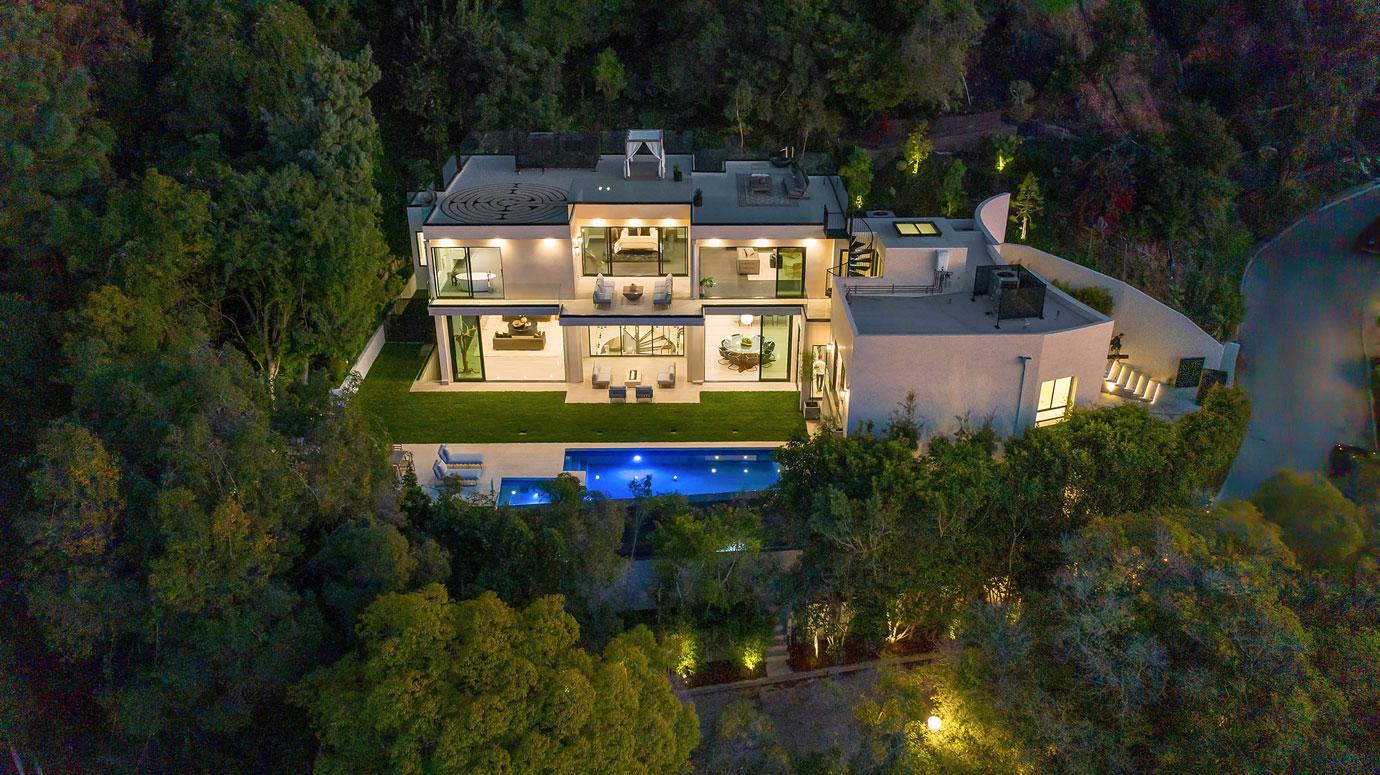 brooklyn beckham and nicola peltz new mansion in beverly hills