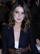 2010__02__FP_4531684_Celebs_Taylor_Show_KIV_021410 166×224.jpg