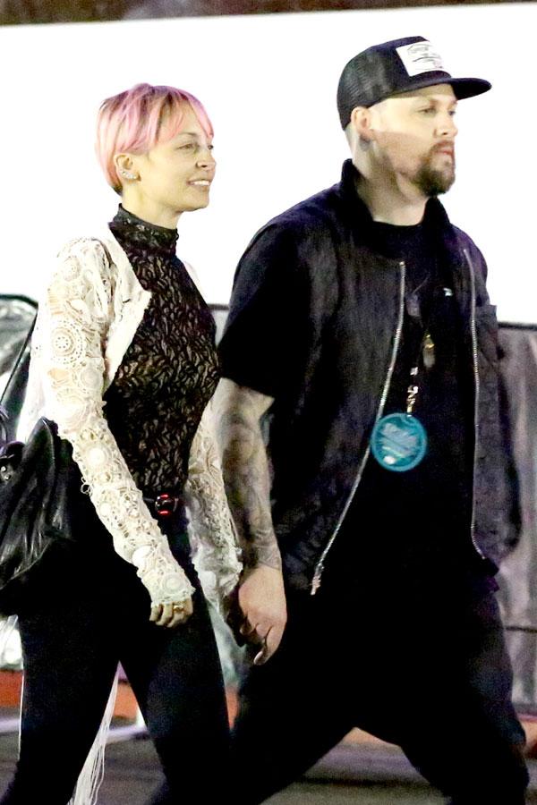 Nicole richie joel madden divorce rumors holding hands 05