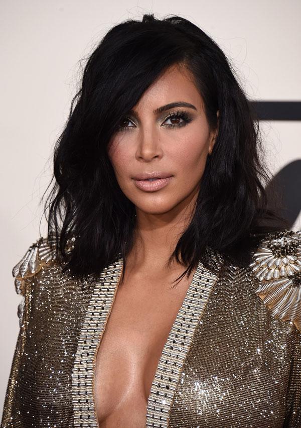 Kim kardashian kanye west 2015 grammy arrivals 02