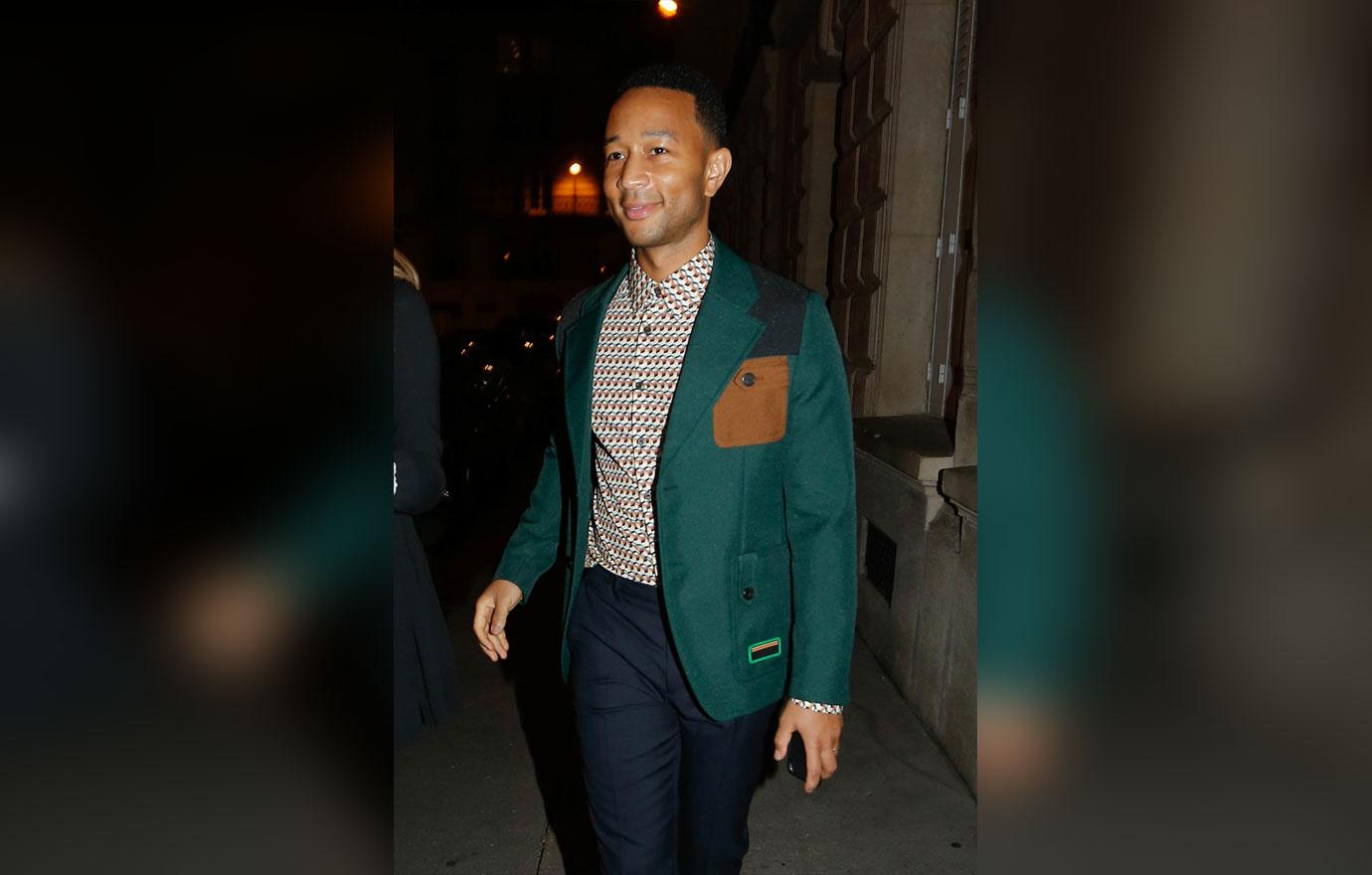 John Legend Chrissy Teigen Paris Hotel 03