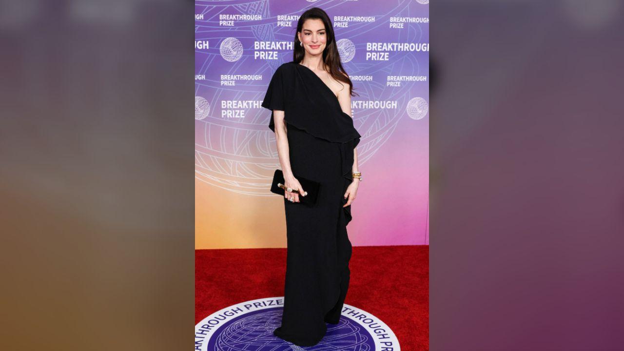 Anne Hathaway is also a producer on 'Verity.'