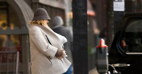 Blake lively ryan reynolds dec5 3.jpg